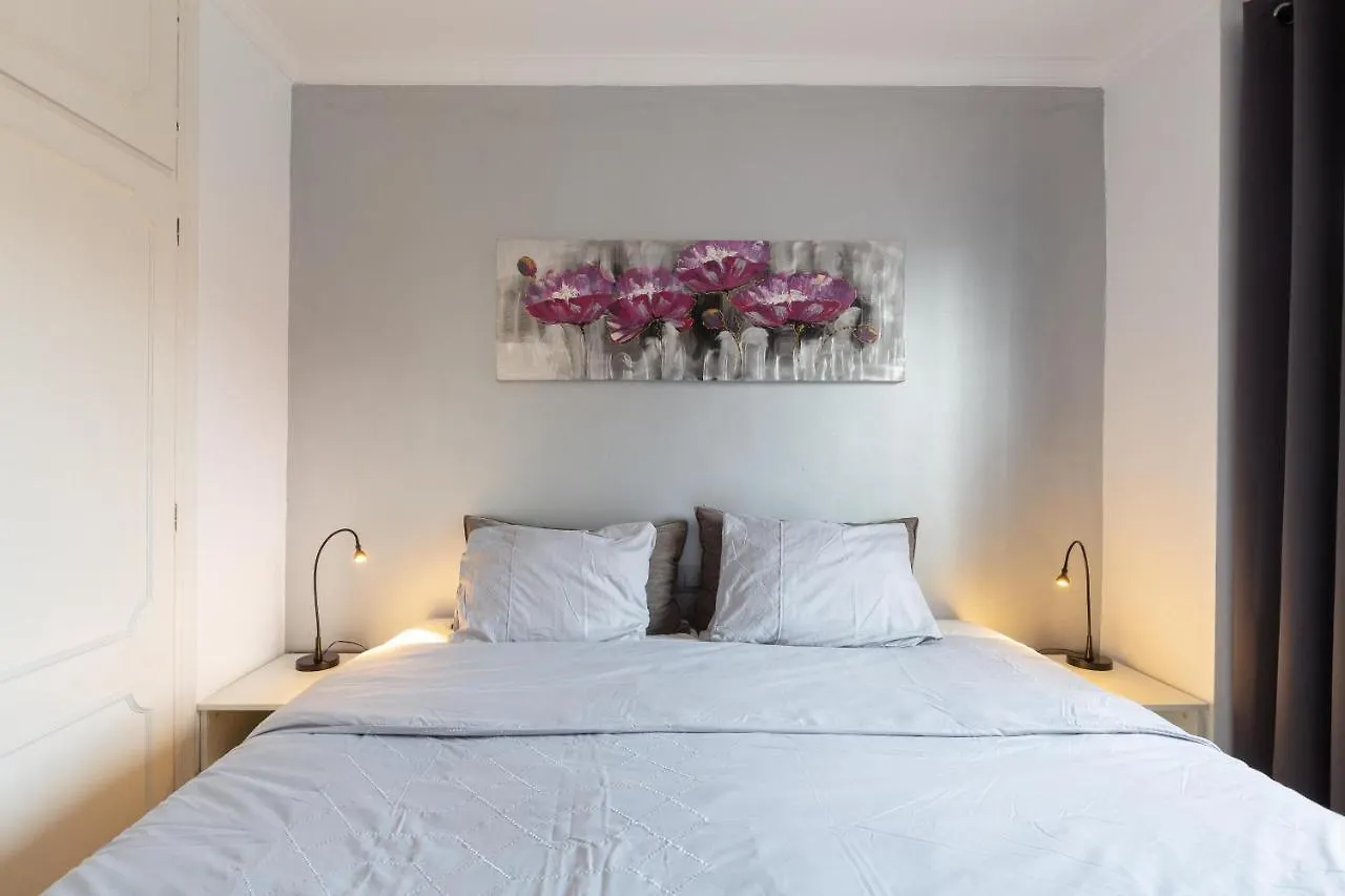 Villa Mar Del Plata 8 Bed Apartment Fuengirola